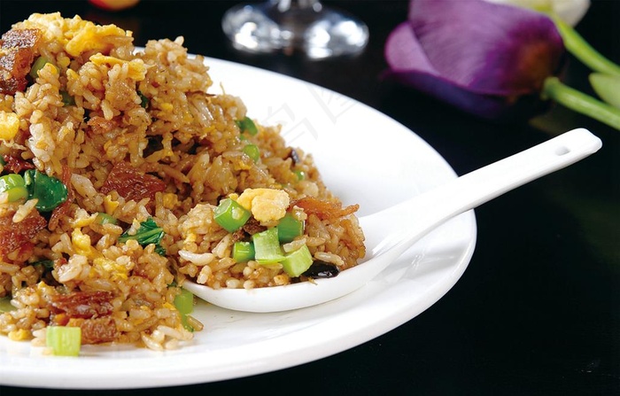 酸鱼炒饭图片