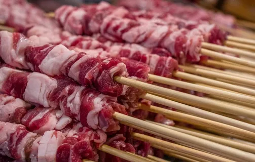 生羊肉串图片 生羊肉串图片