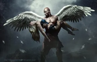 带翅膀的男人图片