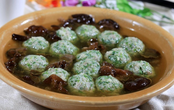 荠菜肉圆图片