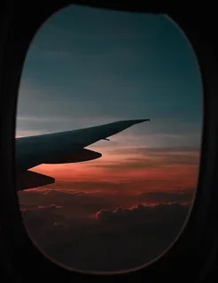 飞机窗户飞机玻璃图片