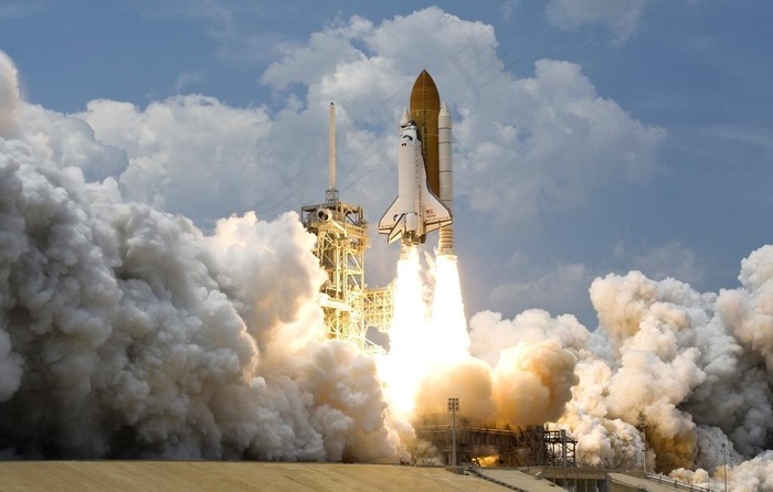 火箭发射时刻图片