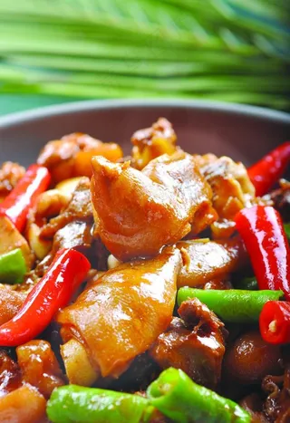 平锅腊猪脚图片