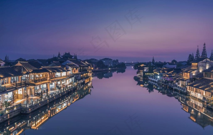 上海青浦朱家角古镇夜景风光图片