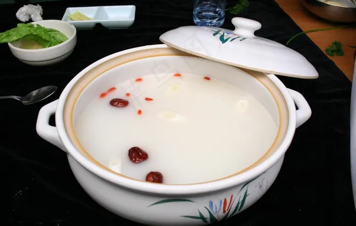 清汤锅底图片