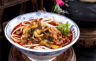 酸菜肉丝米粉图片