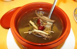 茶树菇炖汤图片