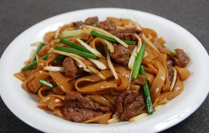 干炒牛河粉图片