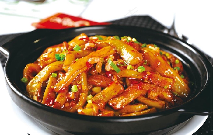 咸鱼茄子煲图片