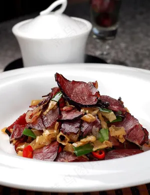 白椒炒腊牛肉图片