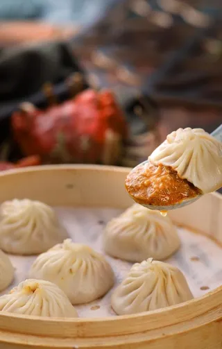 蟹黄汤菜鸟图库片