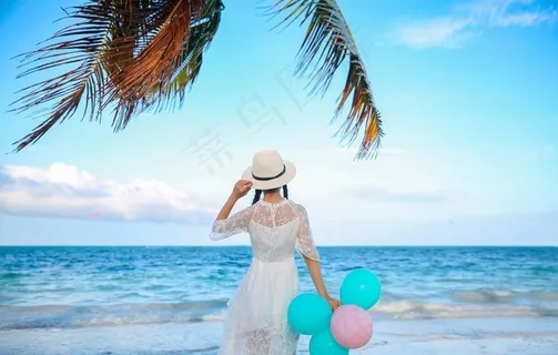 海边少女背影特写图片 海边少女背影特写图片