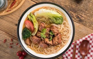 红烧排骨面图片