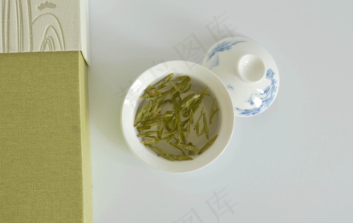 正宗佳品钱塘龙井茶沏泡图片