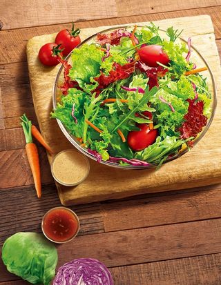 蔬菜沙拉  紫甘蓝 西红柿图片