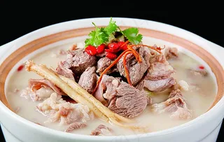 滋补炖羊肉图片
