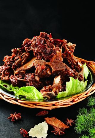 香卤牛骨头图片