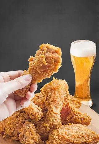 炸鸡和啤酒海报图片
