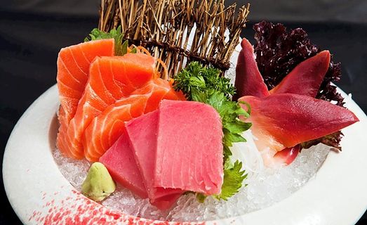 三点刺身拼盘图片