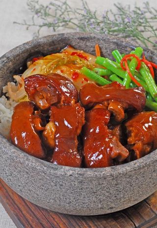 石锅五香猪脚图片