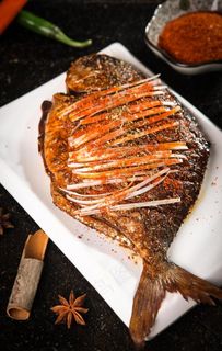 烤武昌鱼图片