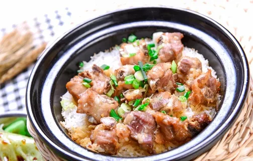 煲仔饭图片 煲仔饭图片