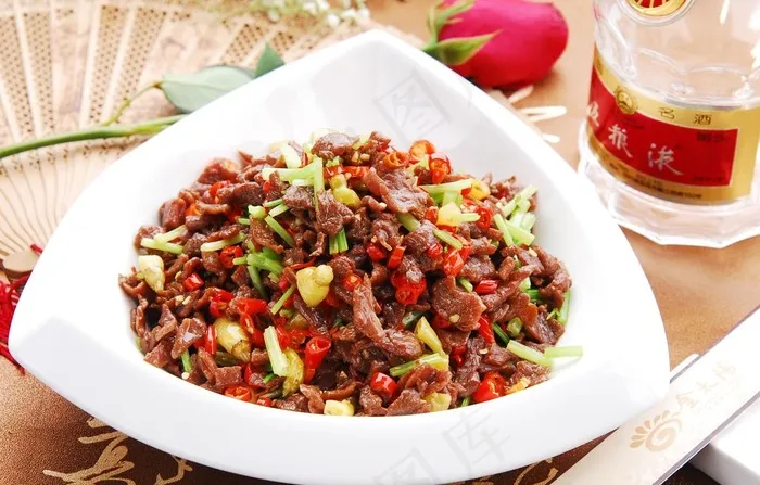 小炒黄牛肉图片