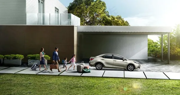 一家人开车出行图片 一家人开车出行图片