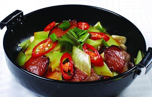 干锅莴笋腊肉图片