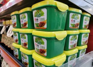 超市里的豆瓣酱图片