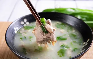 羊肉汤羊肉泡图片