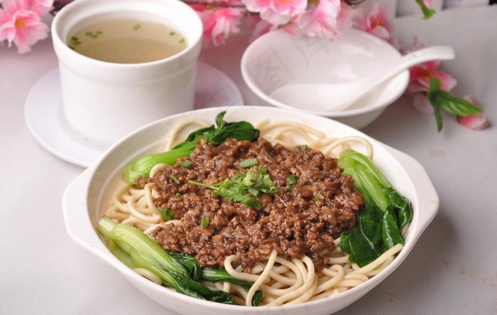 卤肉面图片