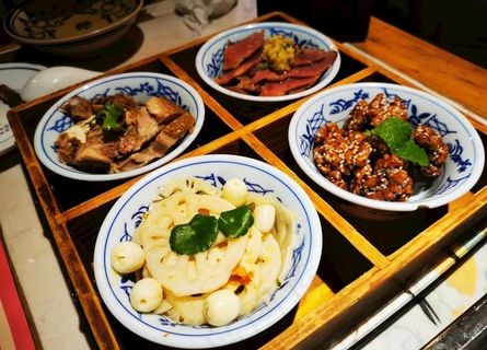 先小吃拼盘图片