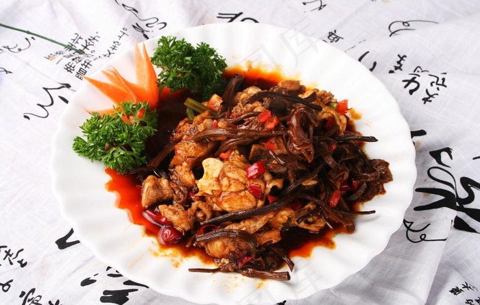 茶树菌烧土鸡图片