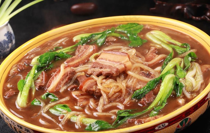 猪肉炖粉条图片