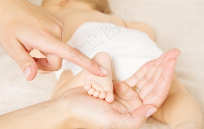 婴儿脚图片