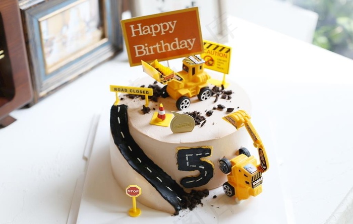 挖土机蛋糕图片