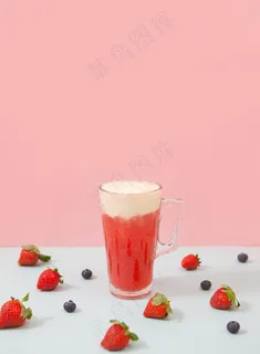 草莓奶盖图片 草莓奶盖图片