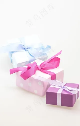 生日大礼菜鸟图库片