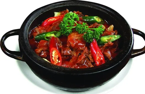 泡菜石锅牛腩图片 泡菜石锅牛腩图片