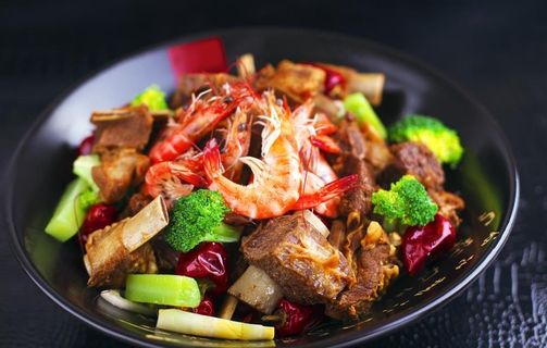 台塑牛排干锅虾图片 台塑牛排干锅虾图片