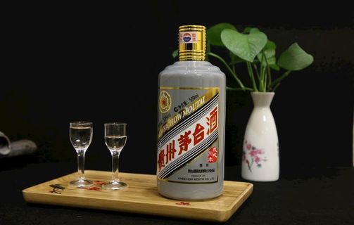 茅台生肖酒图片