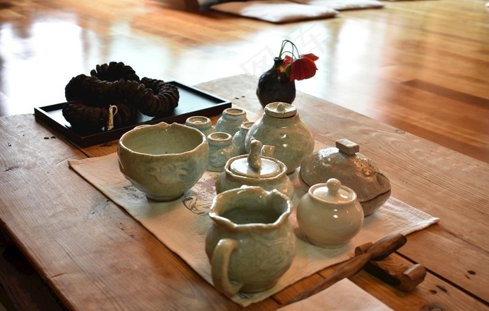 整套陶瓷茶具图片