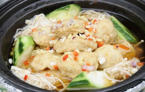金菇鱼腐煲图片