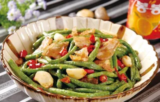 油爆长豆角图片