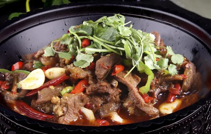 干锅香辣牛肉图片