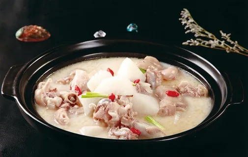 砂锅煮弯骨图片 砂锅煮弯骨图片