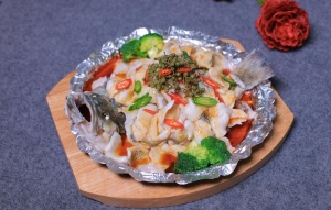 鲜椒焗鲈鱼图片