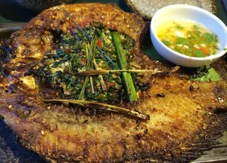 傣味烤鱼图片