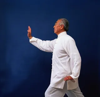太极拳老人图片